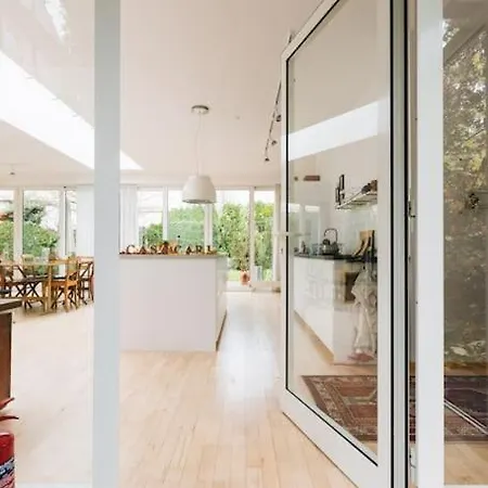 Apartmán Stylish & Cosy Bungalow 120qm With Garden Casacarl