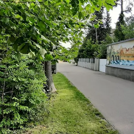 Stylish & Cosy Bungalow 120qm With Garden Casacarl Apartmán Neu-Ulm